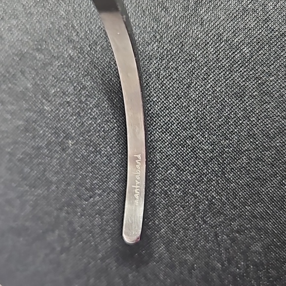 MANTRABANDS FOREVER FAMILY SILVERTONE BRACELET - Picture 4 of 8